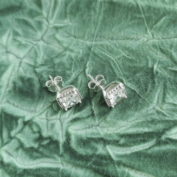 Pandora Square Sparkle Silver Clear Halo Stud Earrings 🎉 - Picture 2 of 4